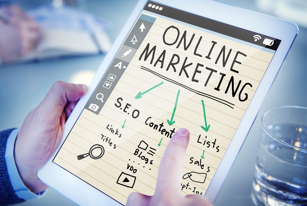 online-marketing-1246457_1280 Mon Centre Médical forme les médecins au marketing médical et à ses limitations