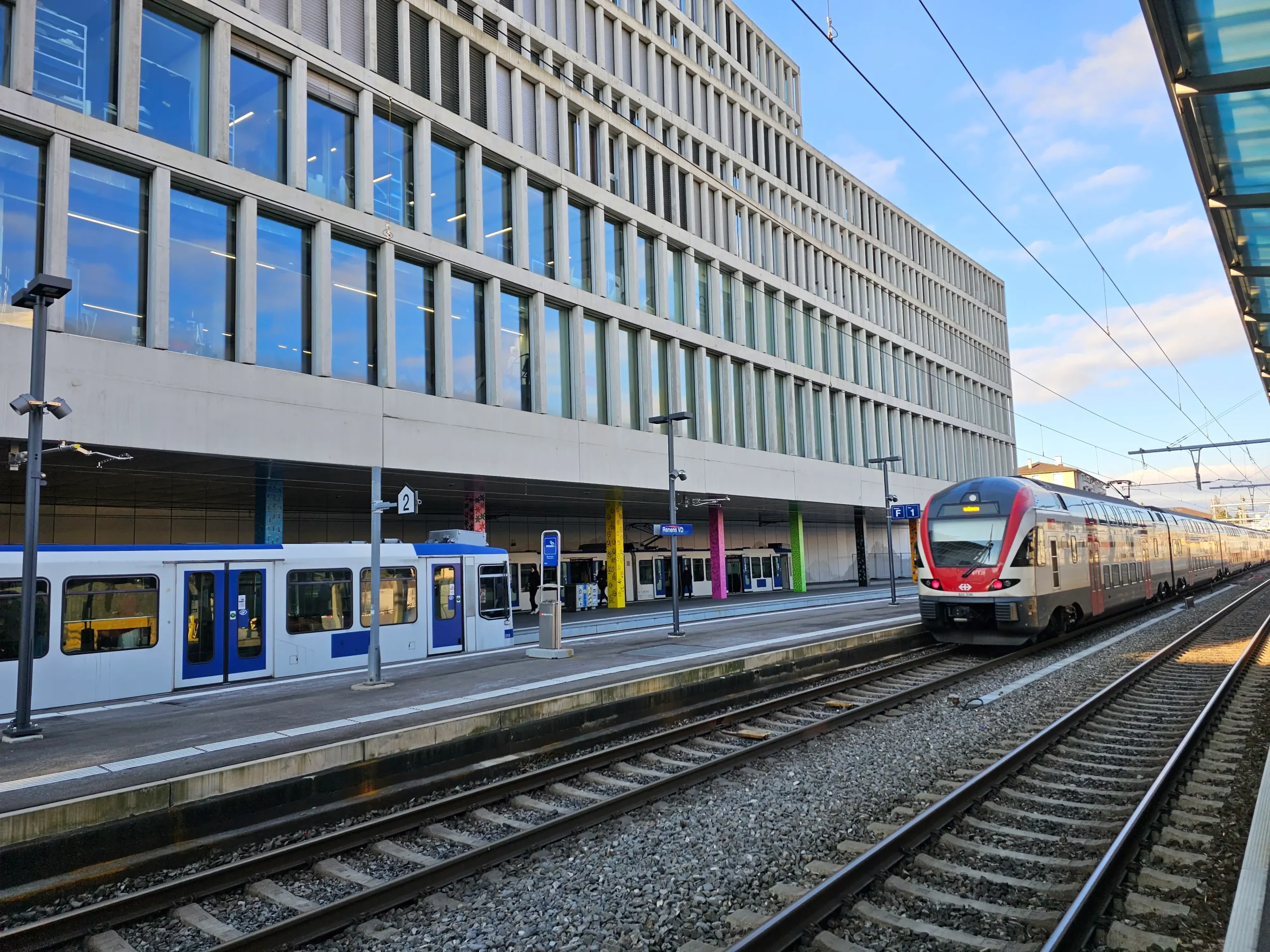Quaie avec train partant la meilleure Le CMGR est l'une de nos réalisations